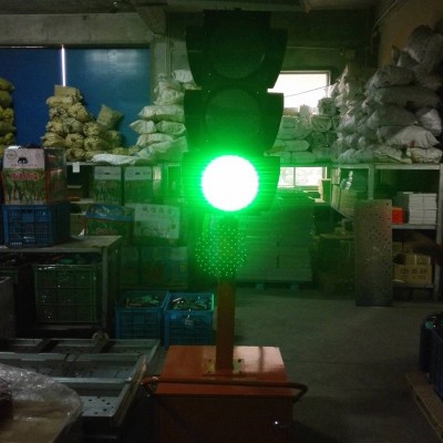 太阳能交通信号灯升降式道路指示灯LED路障灯移动红绿灯图5