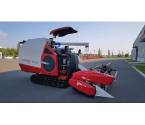 近距离了解洋马YH1180联合收割机