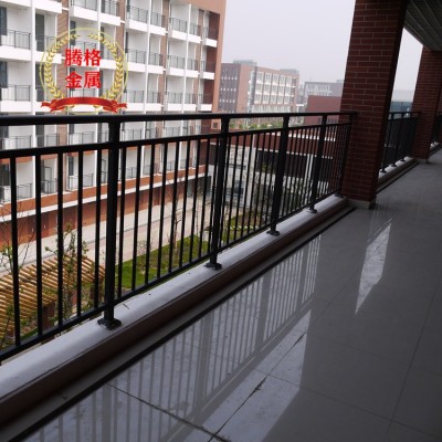 锌钢阳台栏杆露台飘窗护栏小区组装式栅栏铝合金铁艺防护云南昆明图2