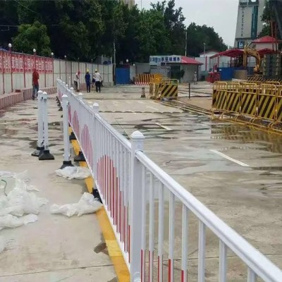 鑫浩丝网制造 马路人行横道防护栏 60—120cm隔离栏源头现货图4