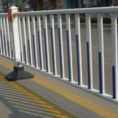 市政护栏 道路防撞栏杆 公路分流维罗纳 城市交通用图4