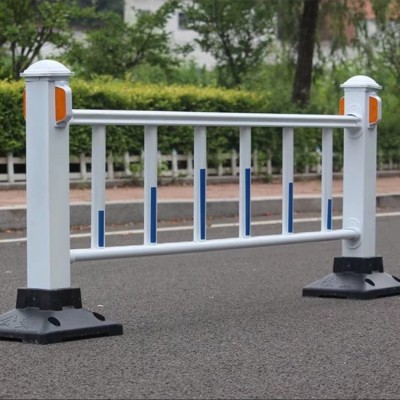 道路市政护栏马路隔离栏人行道安全围栏城市公路防撞排队围栏泽润