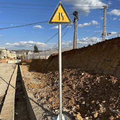 道路标志牌 交通安全标识牌安装 云路支持定制 有现货