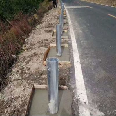 昆明尚益 高速公路 热镀锌 波形护栏板 乡村道路安全防撞栏 围栏图5