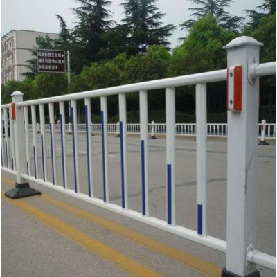 昆明市政道路护栏锌钢护栏施工围栏防撞护栏图4
