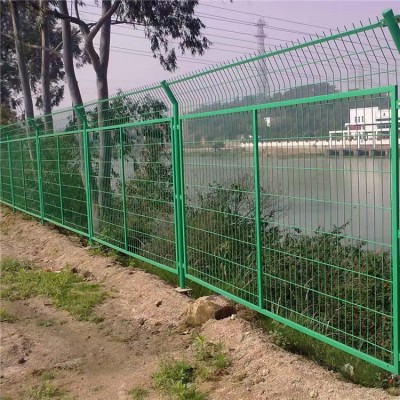 泽润 边框护栏网 光伏公路铁路隔离防护 绿色包塑 安装简单 美观大方